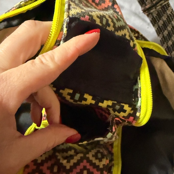 Kavu Multicolor Geometric Backpack - Picture 6 of 12